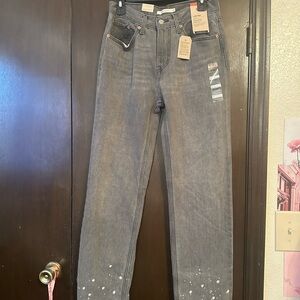 Levi’s gray with bleach design size 27 brand new with tags